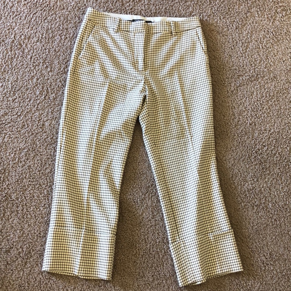 Zara black and white plaid pant / size Small / zipper closing
